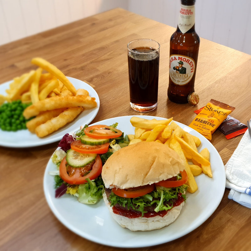 Deepdale Cafe - The cafe is now back up and running, with a whole new team and new menu.  Open 7 days a week, and the team look forward to welcoming you for food & drink throughout the day. - Dalegate Market | Shopping & Caf�, Burnham Deepdale, North Norfolk Coast, England, UK